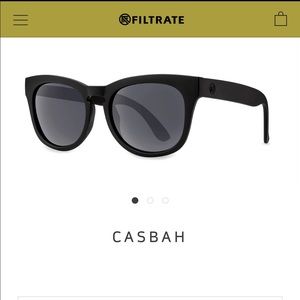 Filtrate Casbah Matte black w/ black lens